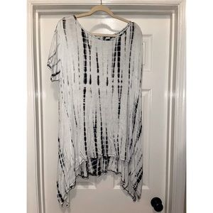 White and black tie-dyed shirt plus size by Crépas